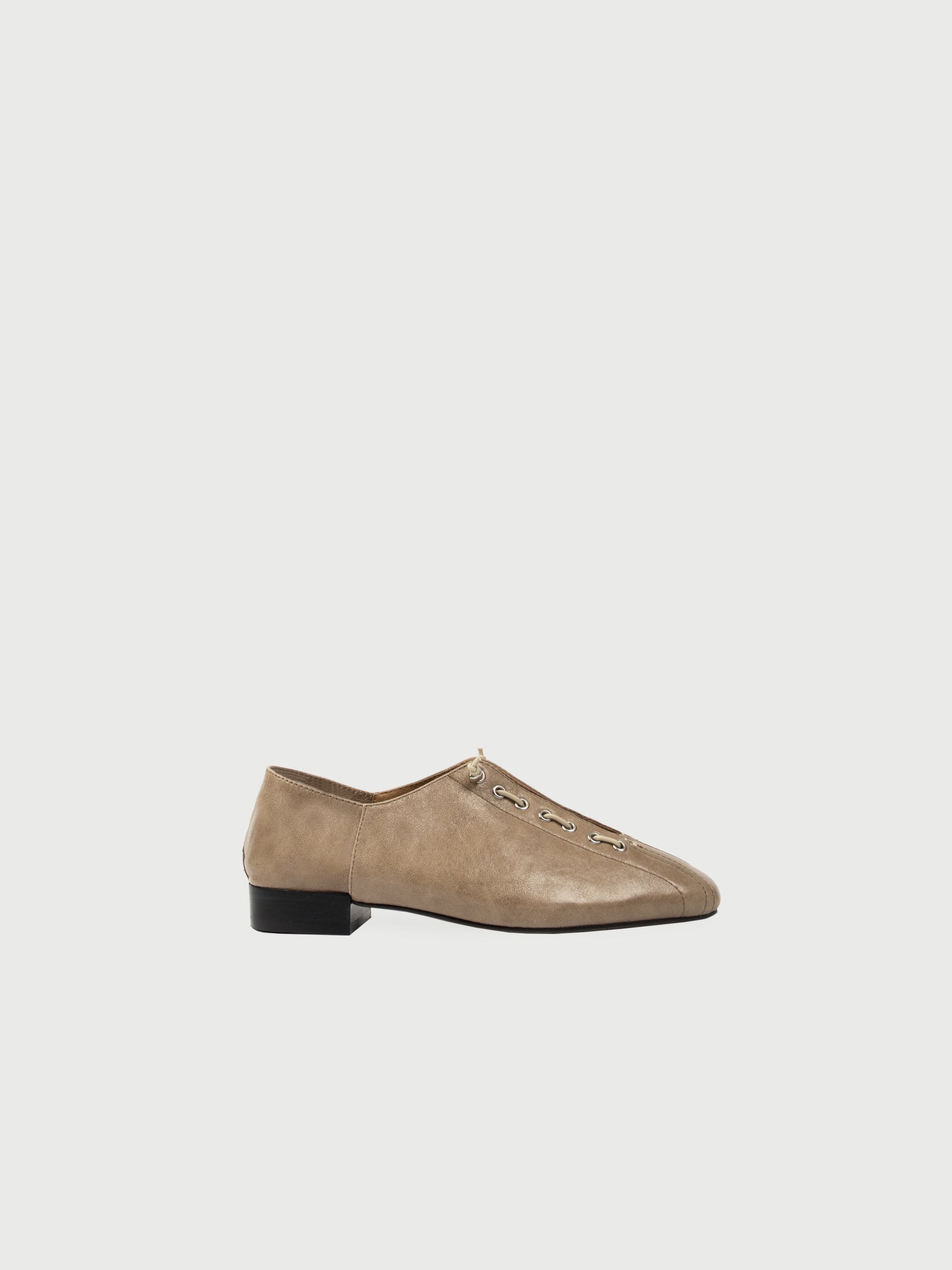 Kaza 𝄢 Square Toe Lace-Up Flats