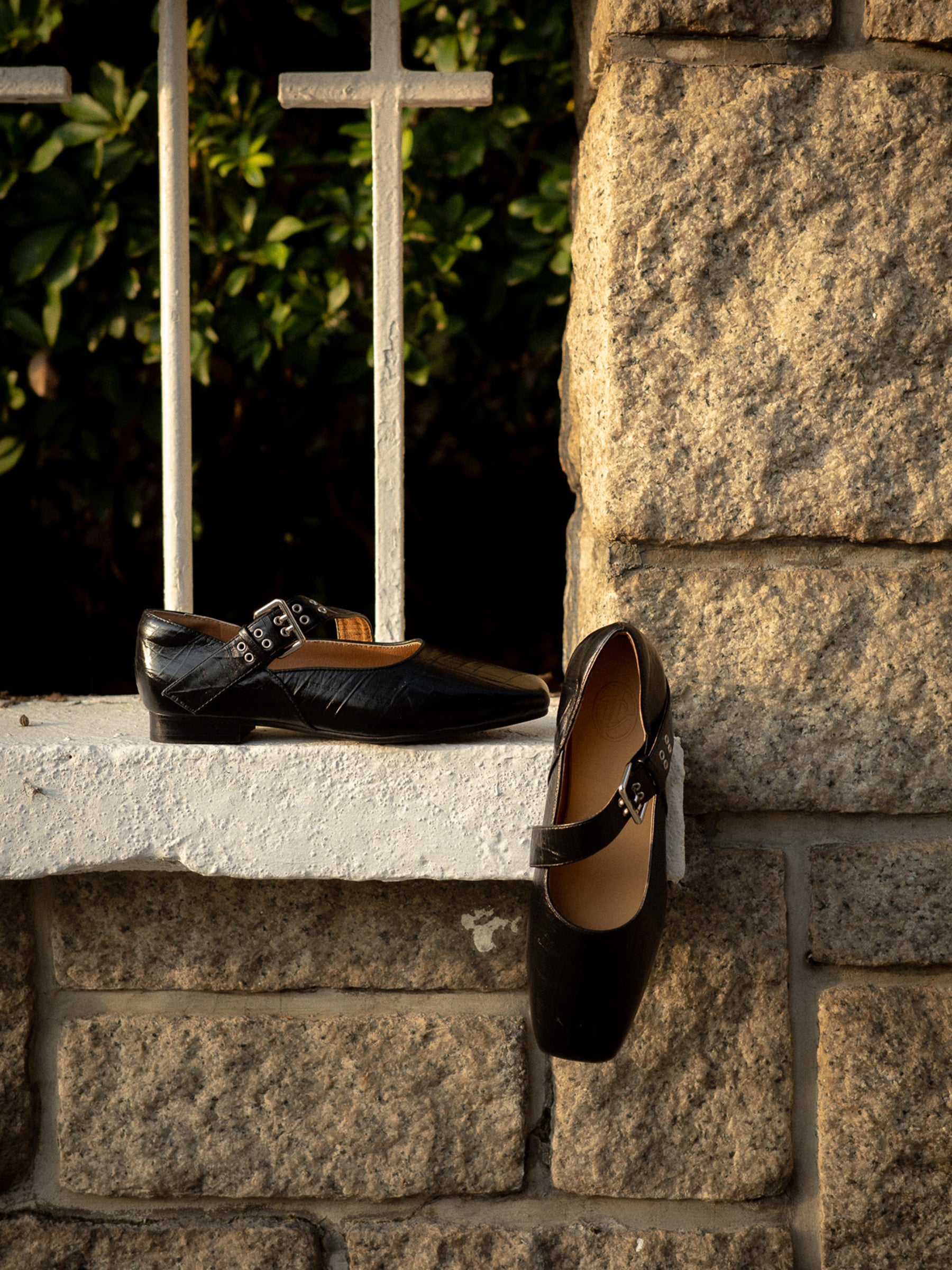 Leilani・ Square Toe Buckle Strap Mary Jane