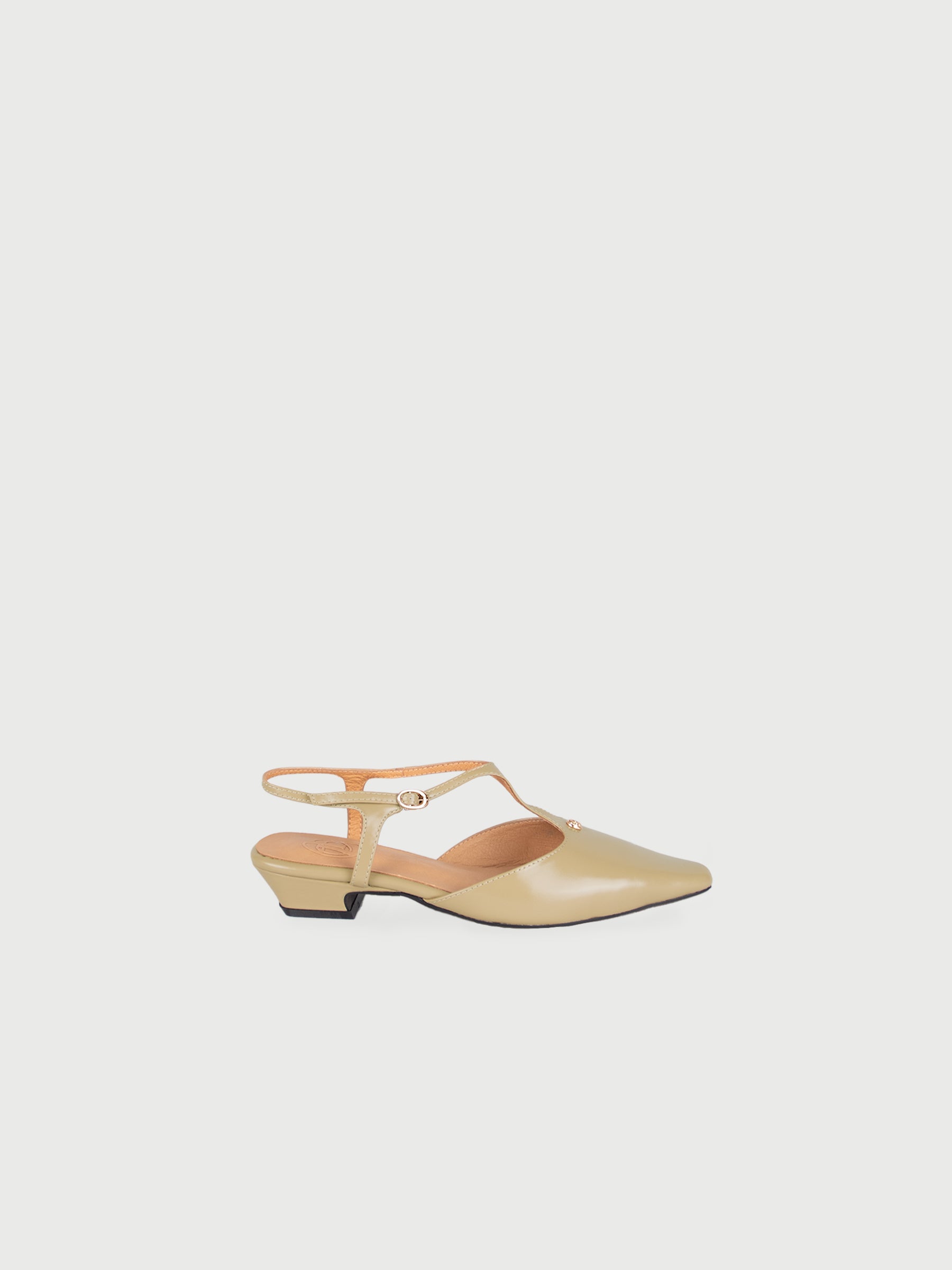 L'opéra 𓆟 Pointed-Toe Ankle-Strap Slingback