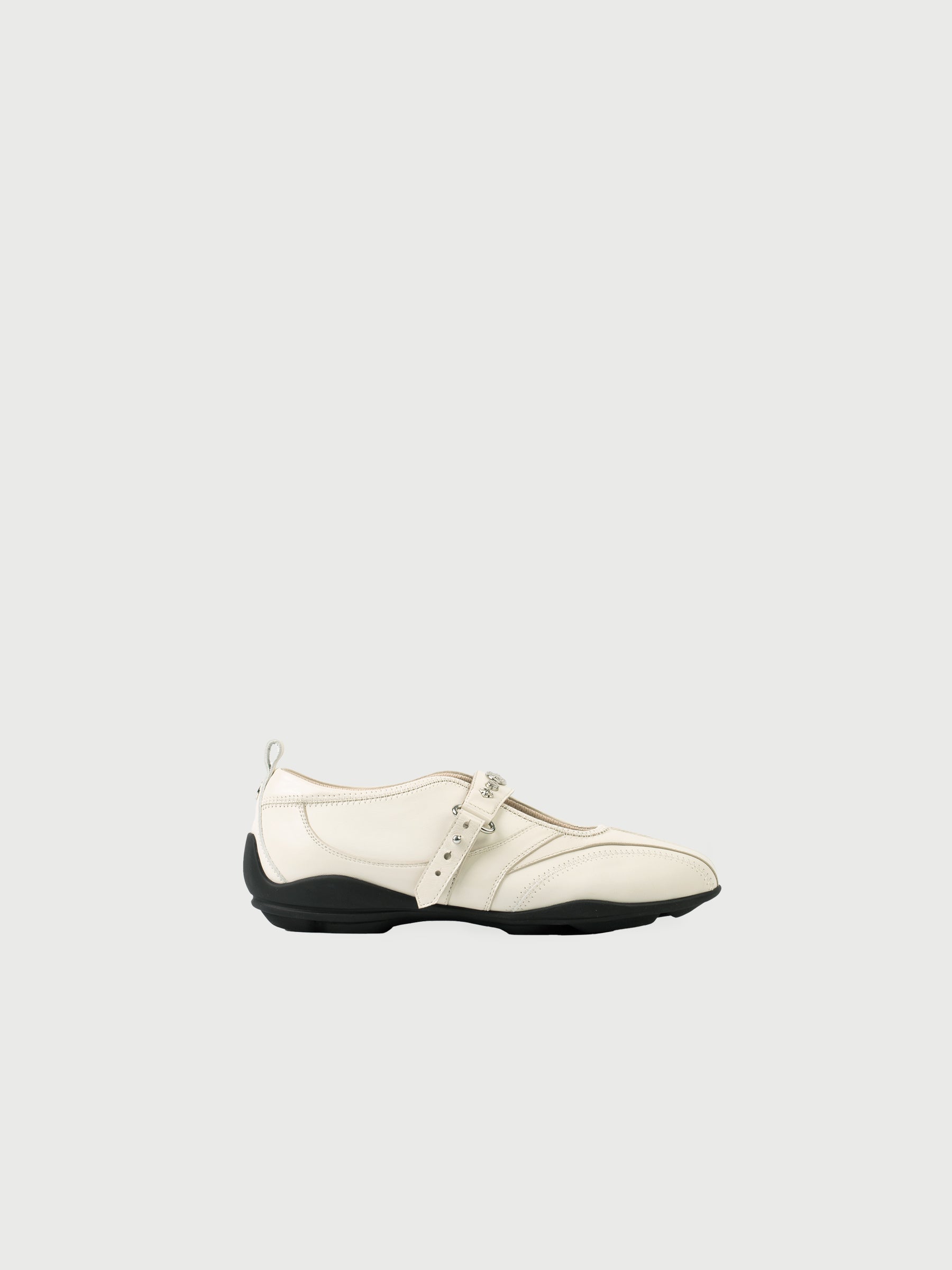 Odette・Studded Round-Toe Sneakerina