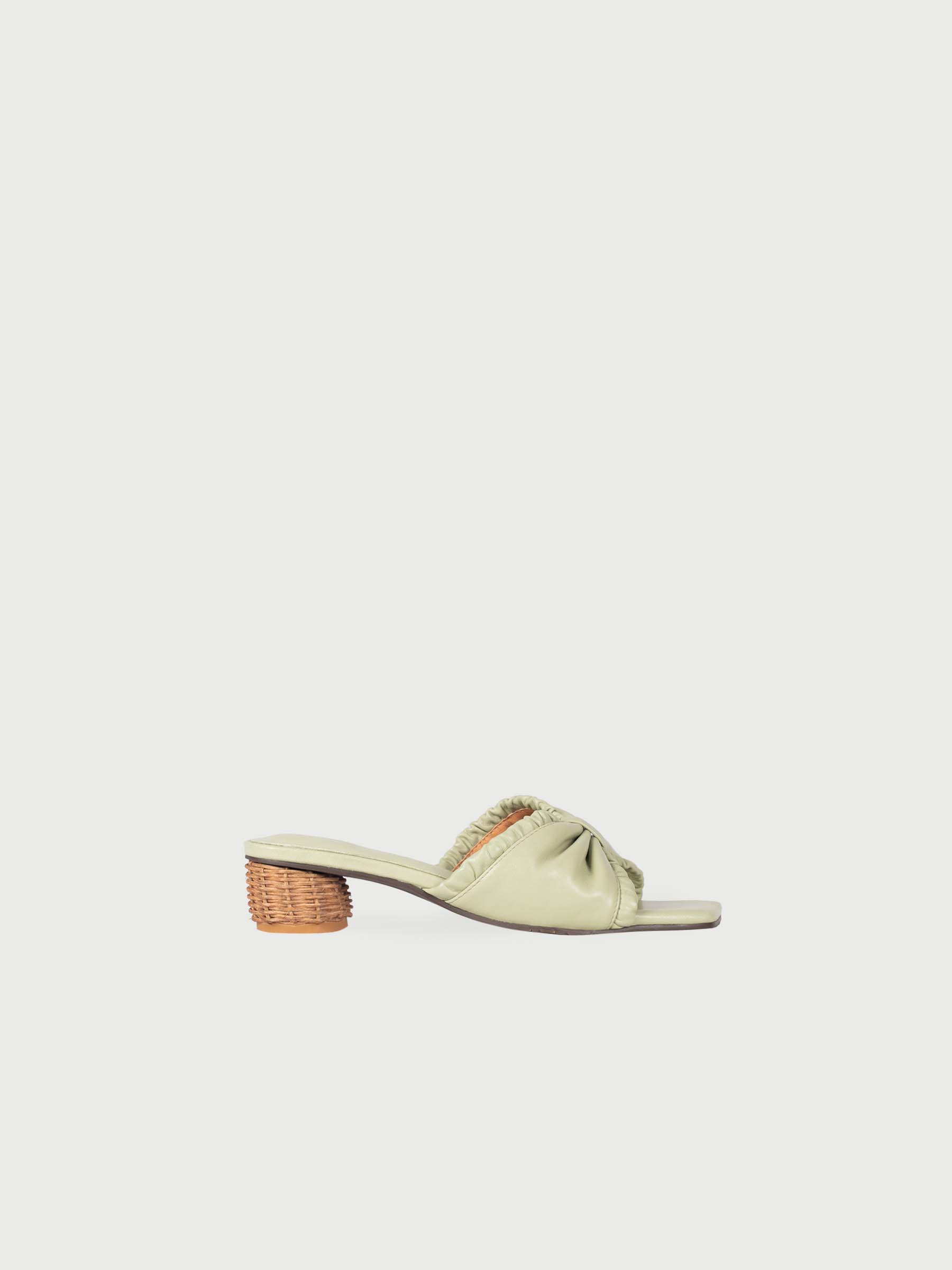 ✿ Cynthia x Leather Lab ✿ Ribbon Straw Heel Mules 蝴蝶結藤編跟涼鞋