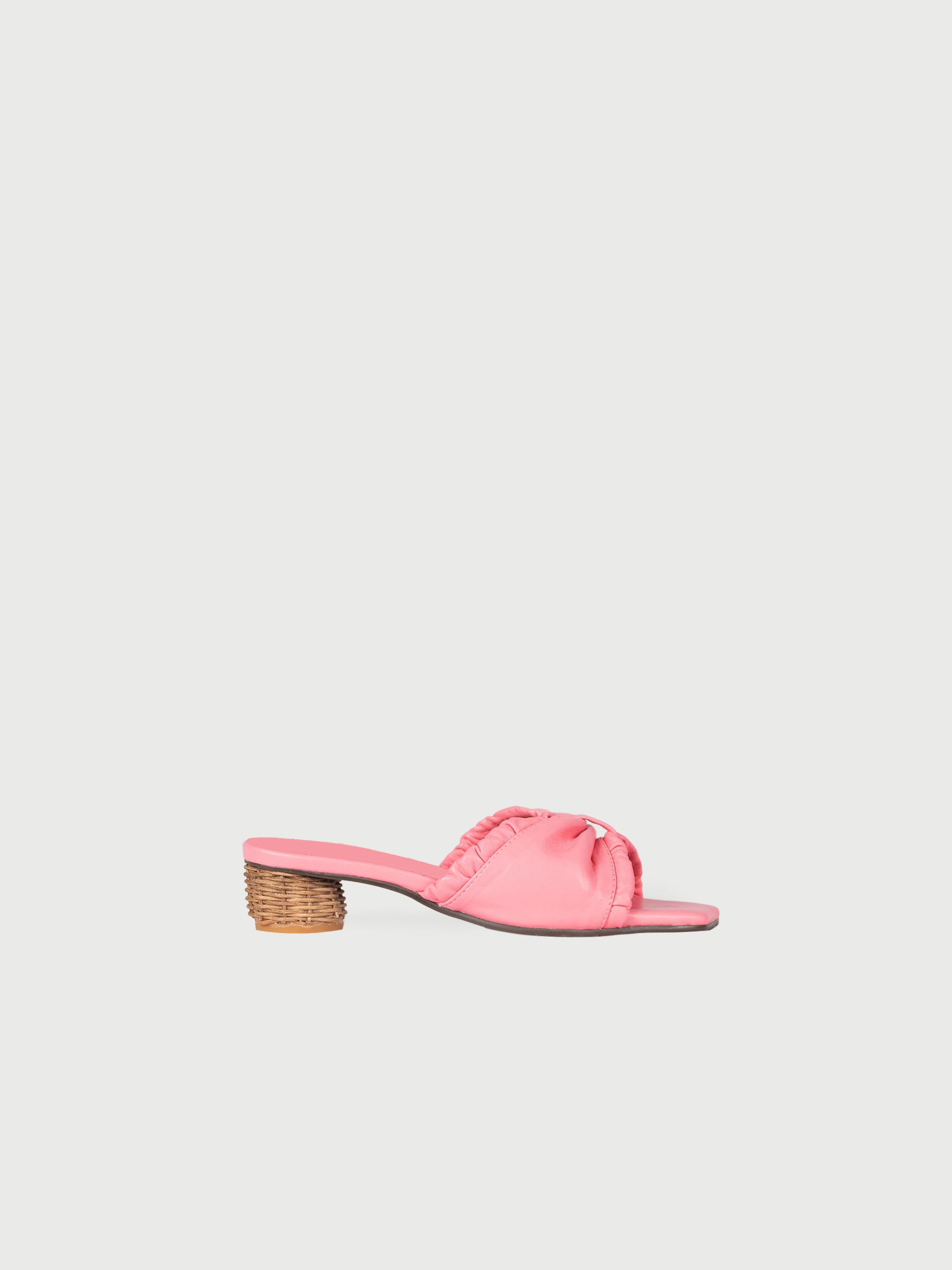 ✿ Cynthia x Leather Lab ✿ Ribbon Straw Heel Mules 蝴蝶結藤編跟涼鞋