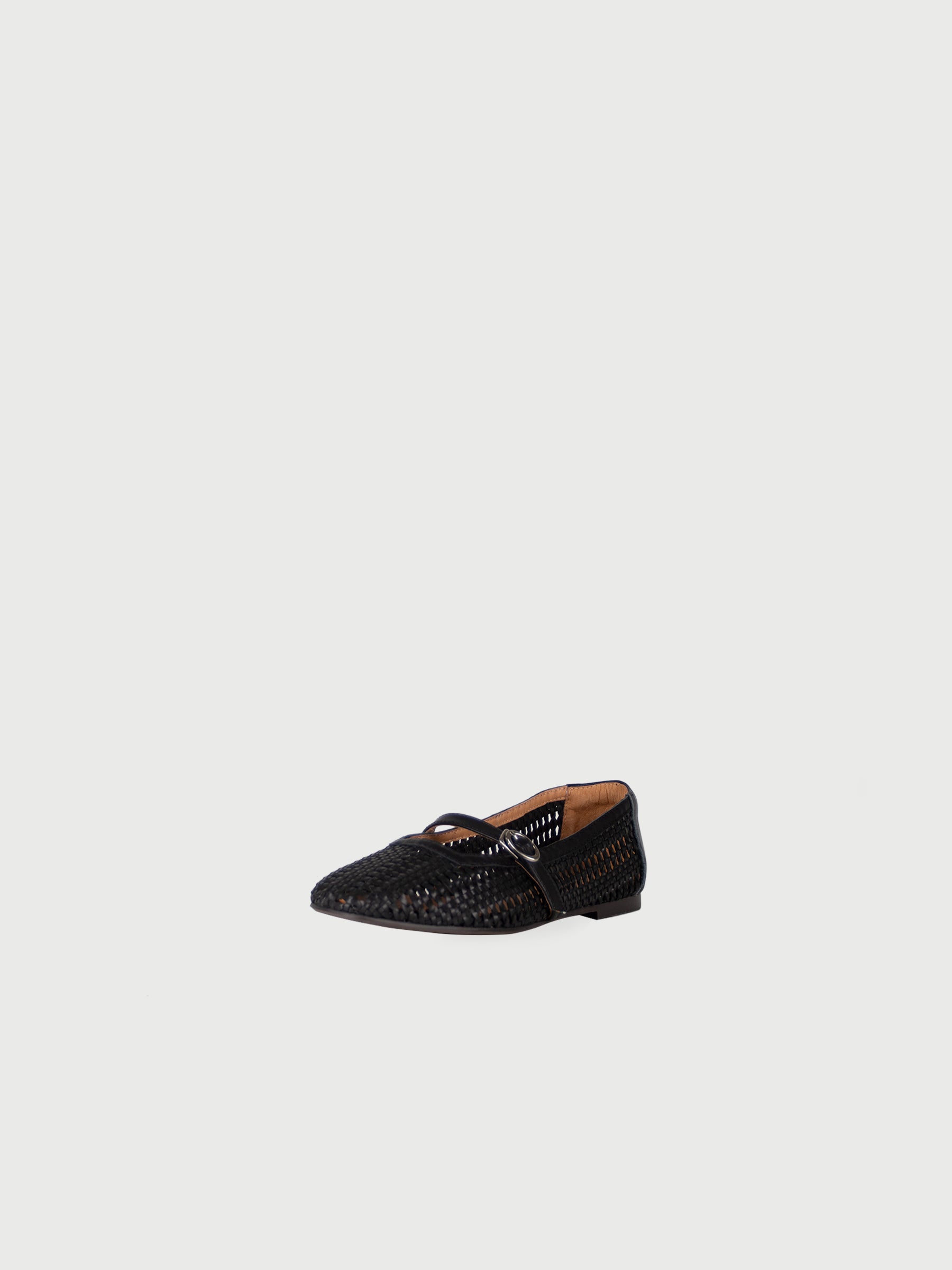 Noah 𖠁 Round Toe Woven Mary Jane Flats
