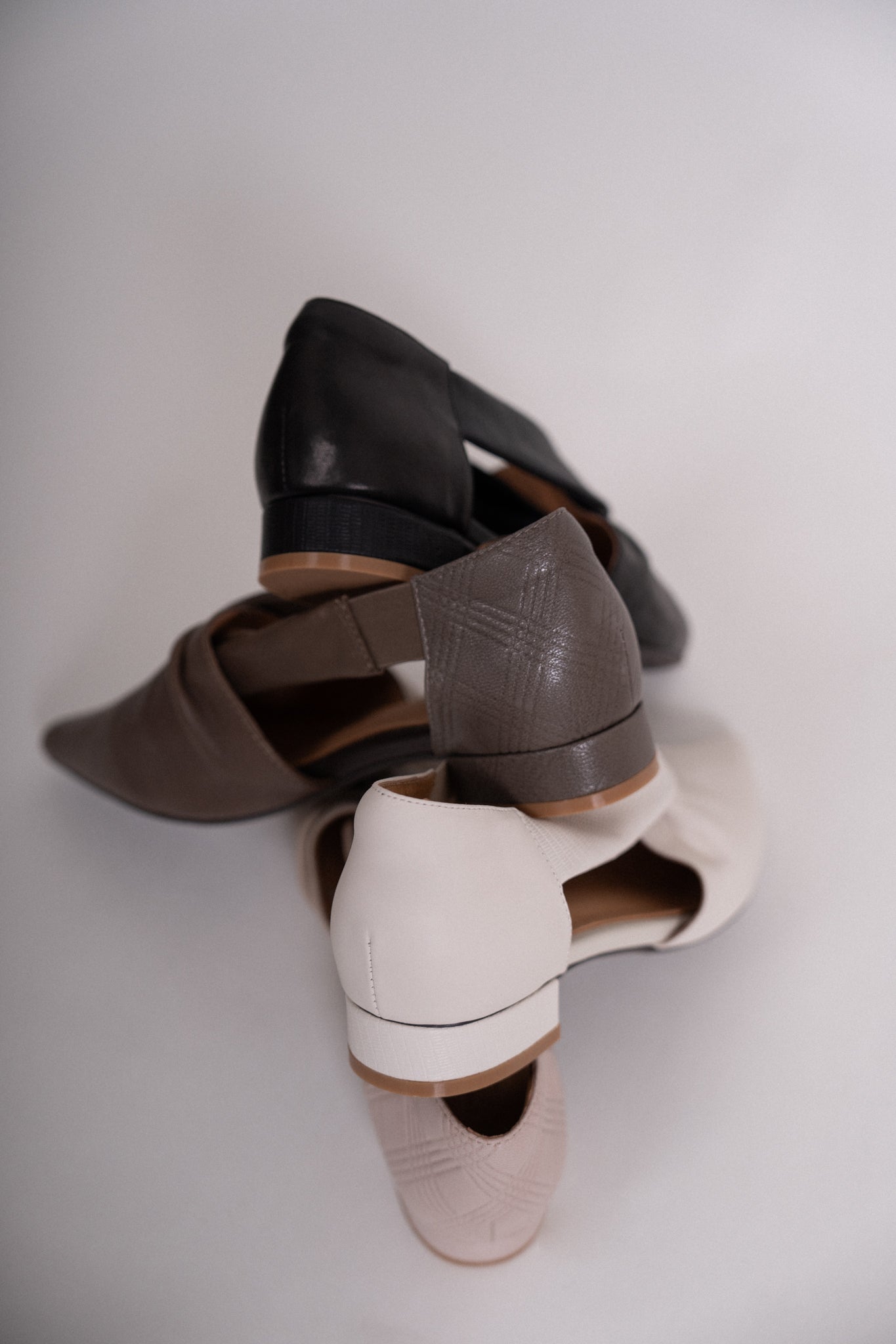 Ophelia 𖦞 Pointed Toe Mixed Leather Heels