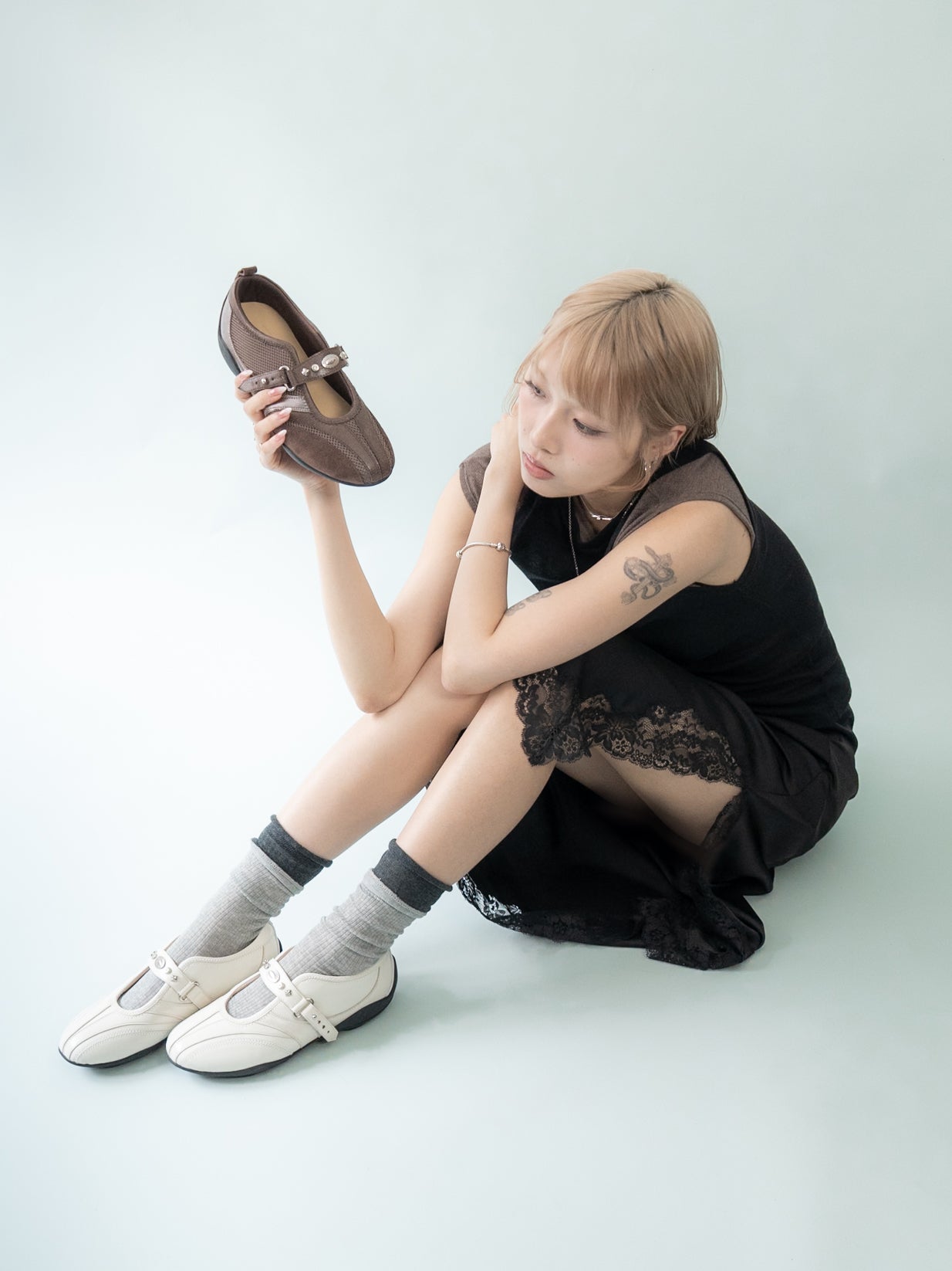 Odette・Studded Round-Toe Sneakerina