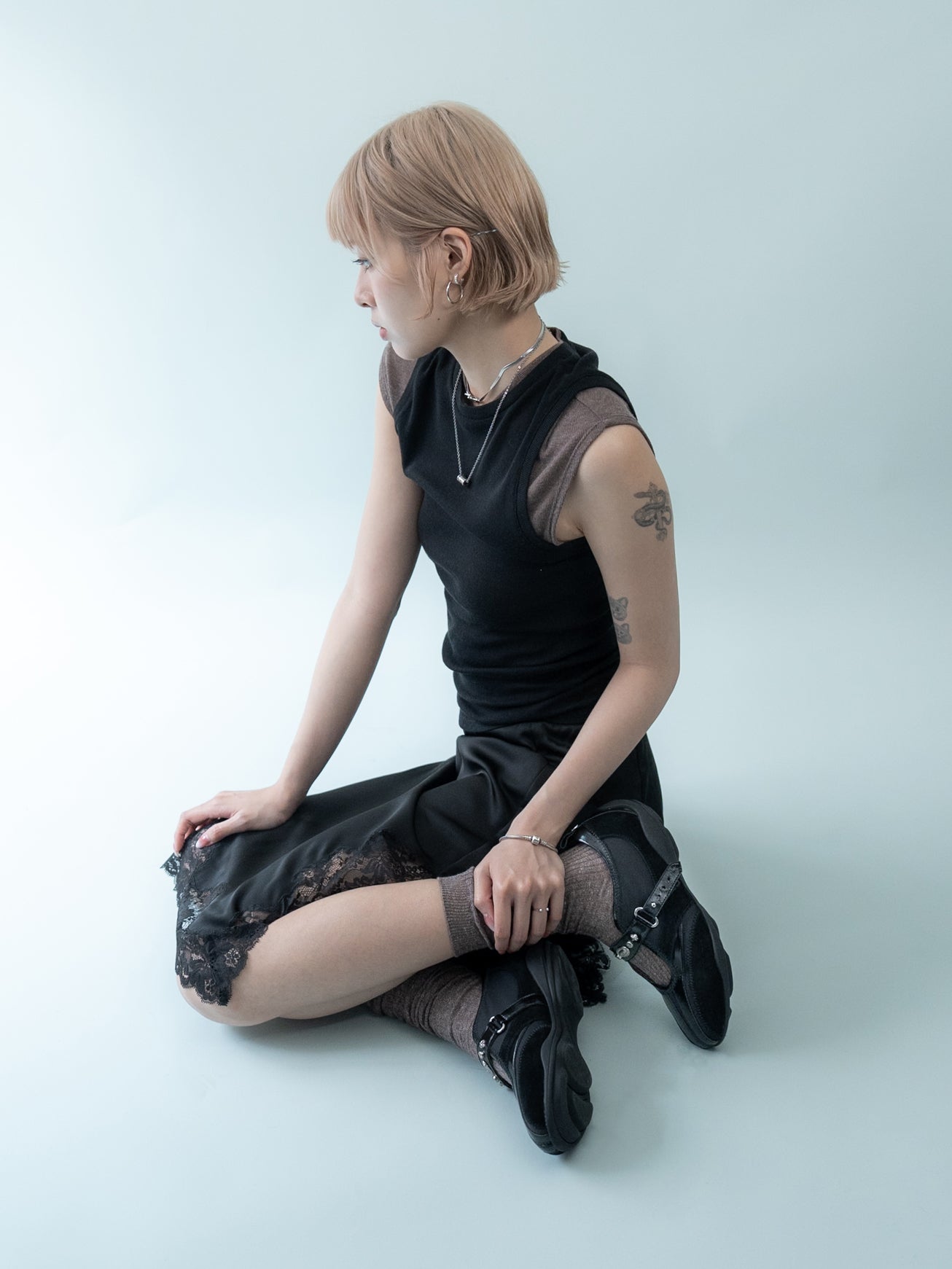 Odette・Studded Round-Toe Sneakerina