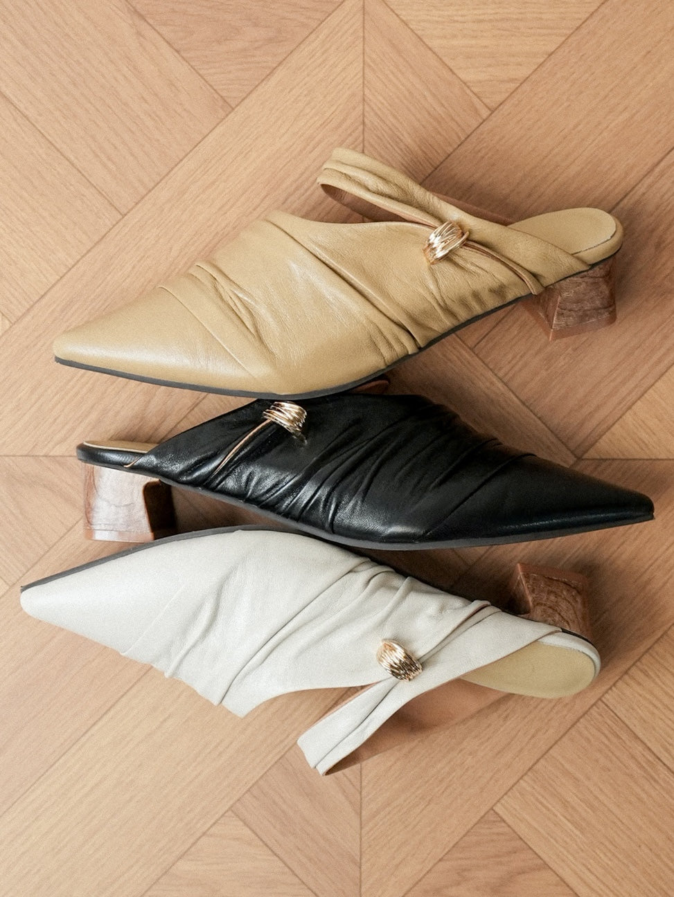 Daphne・Draped Leather Pointed-Toe Mules