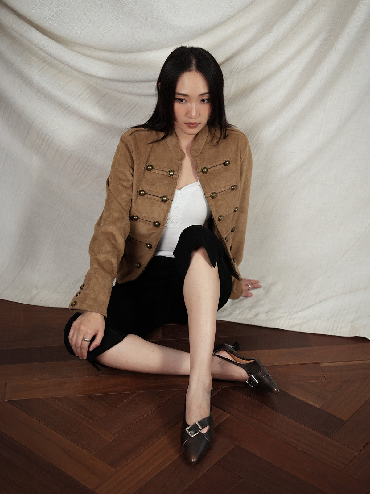 Vesper・Pointed-Toe Cross-Strap Buckle Pumps