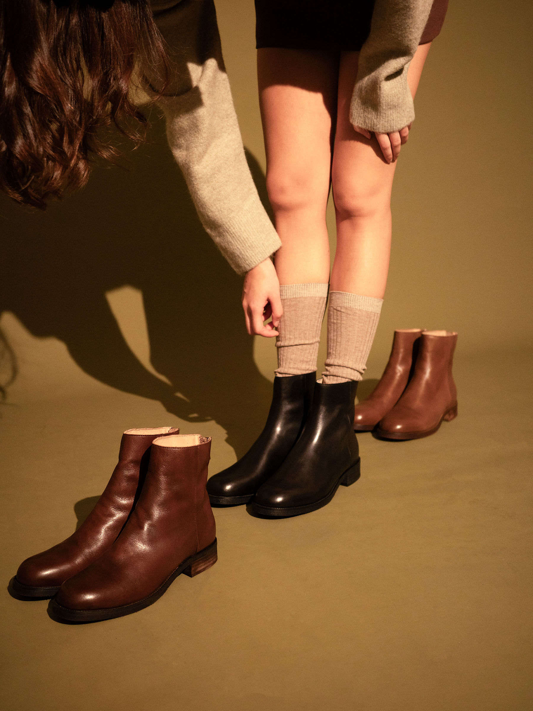 Round toe leather ankle boots online