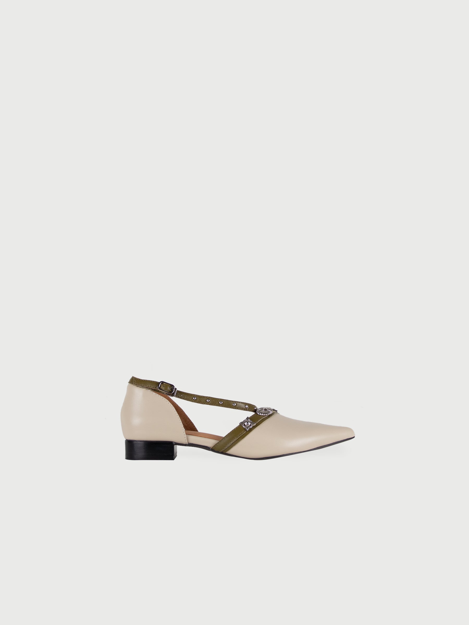 Melantha 𖠁 Pointed Toe Metal Pierce Pumps