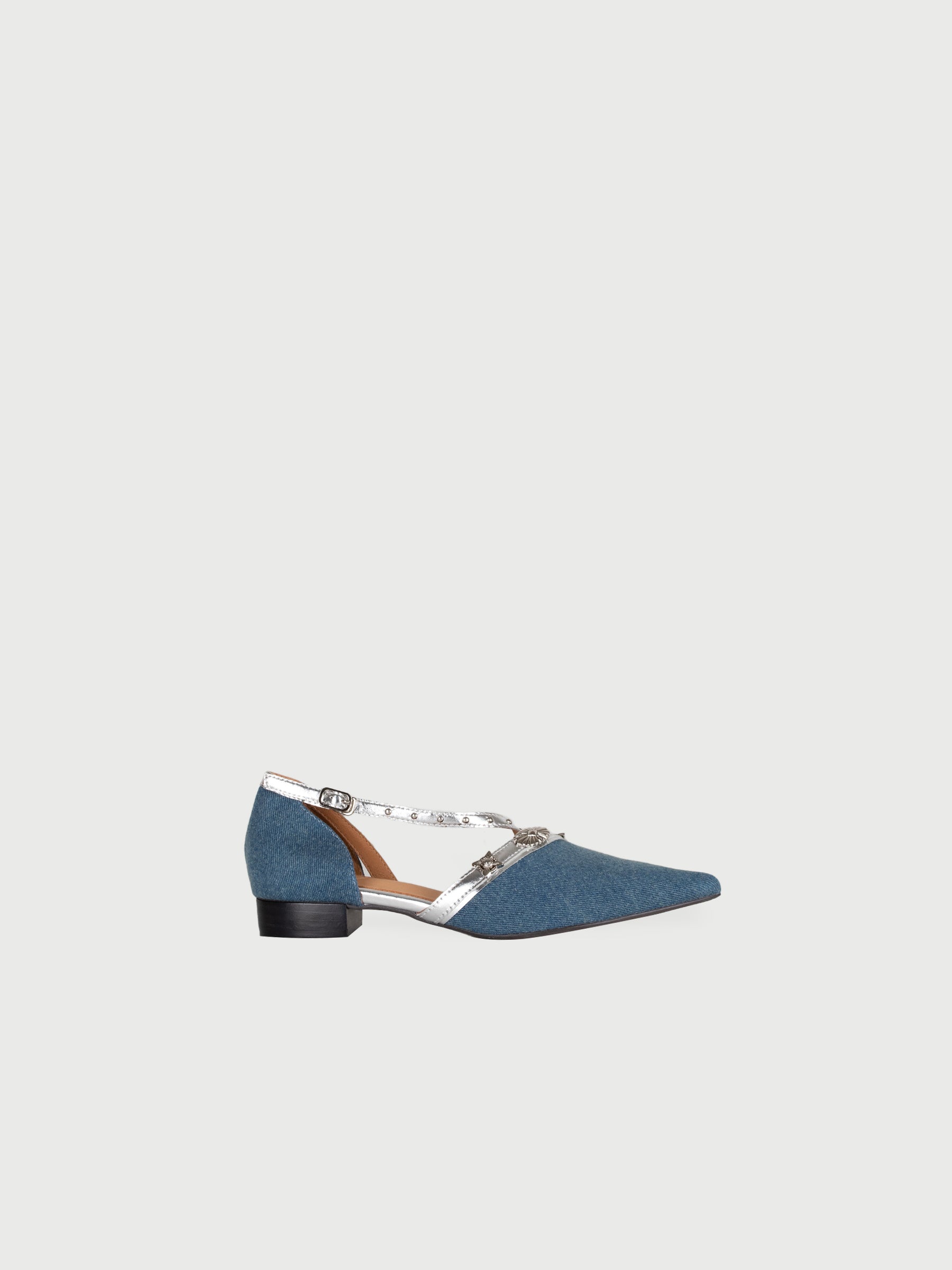 Melantha 𖠁 Pointed Toe Metal Pierce Pumps