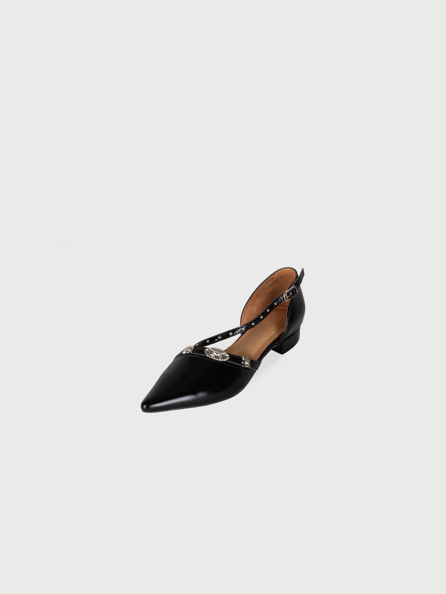 Melantha 𖠁 Pointed Toe Metal Pierce Pumps