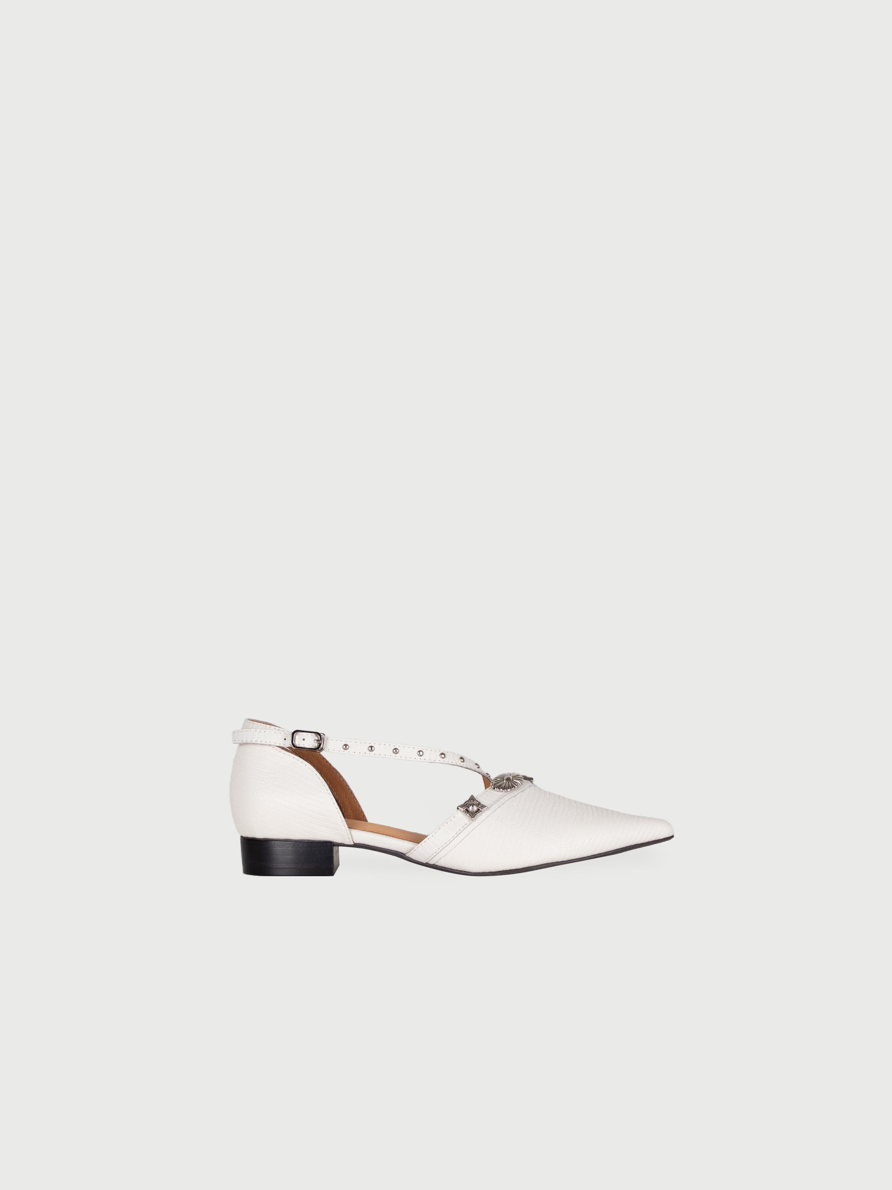 Melantha 𖠁 Pointed Toe Metal Pierce Pumps