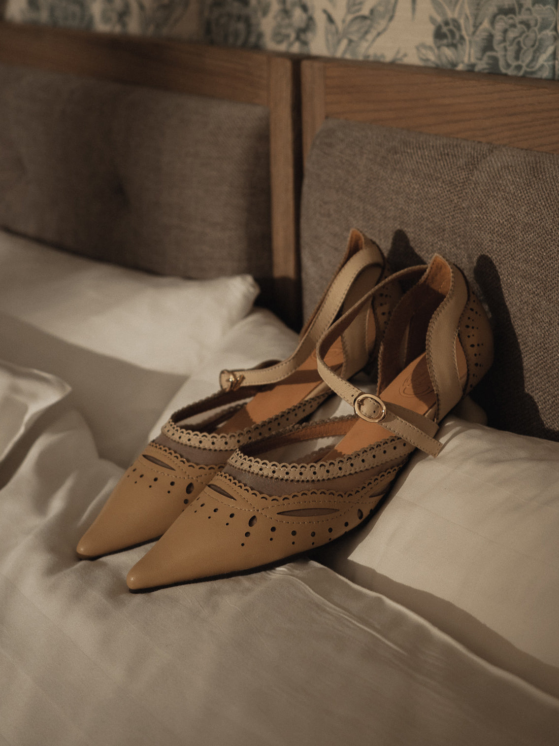 Lune 𖠁 Pointed Laser-Cut Stiletto Heels