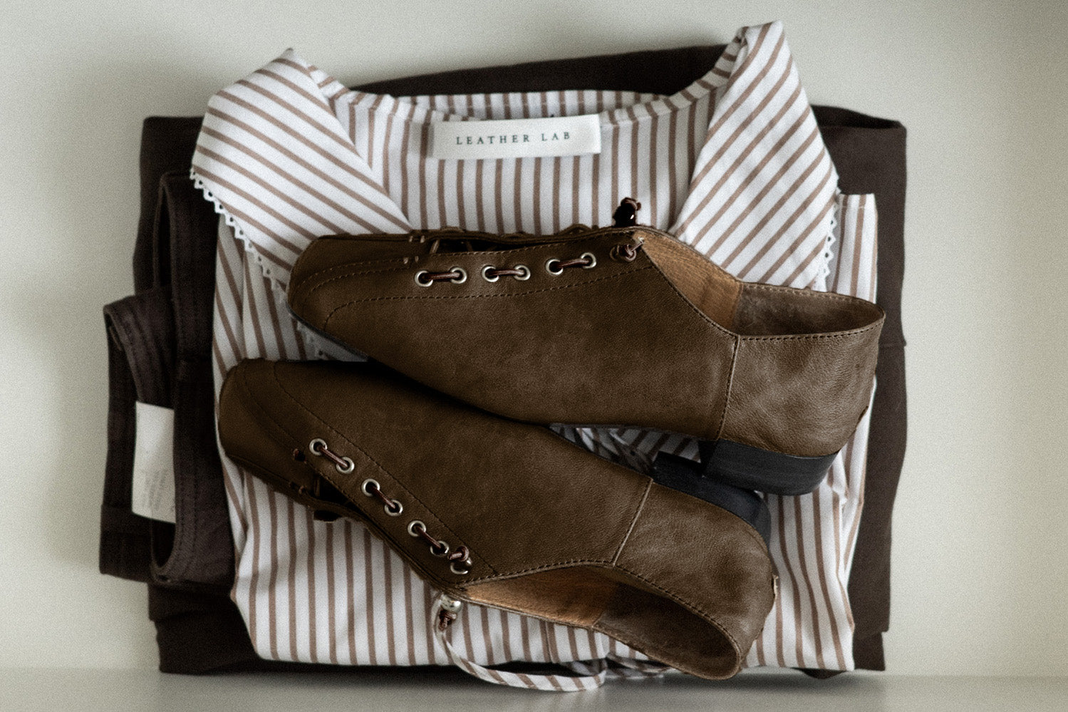 Kaza 𝄢 Square Toe Lace-Up Flats