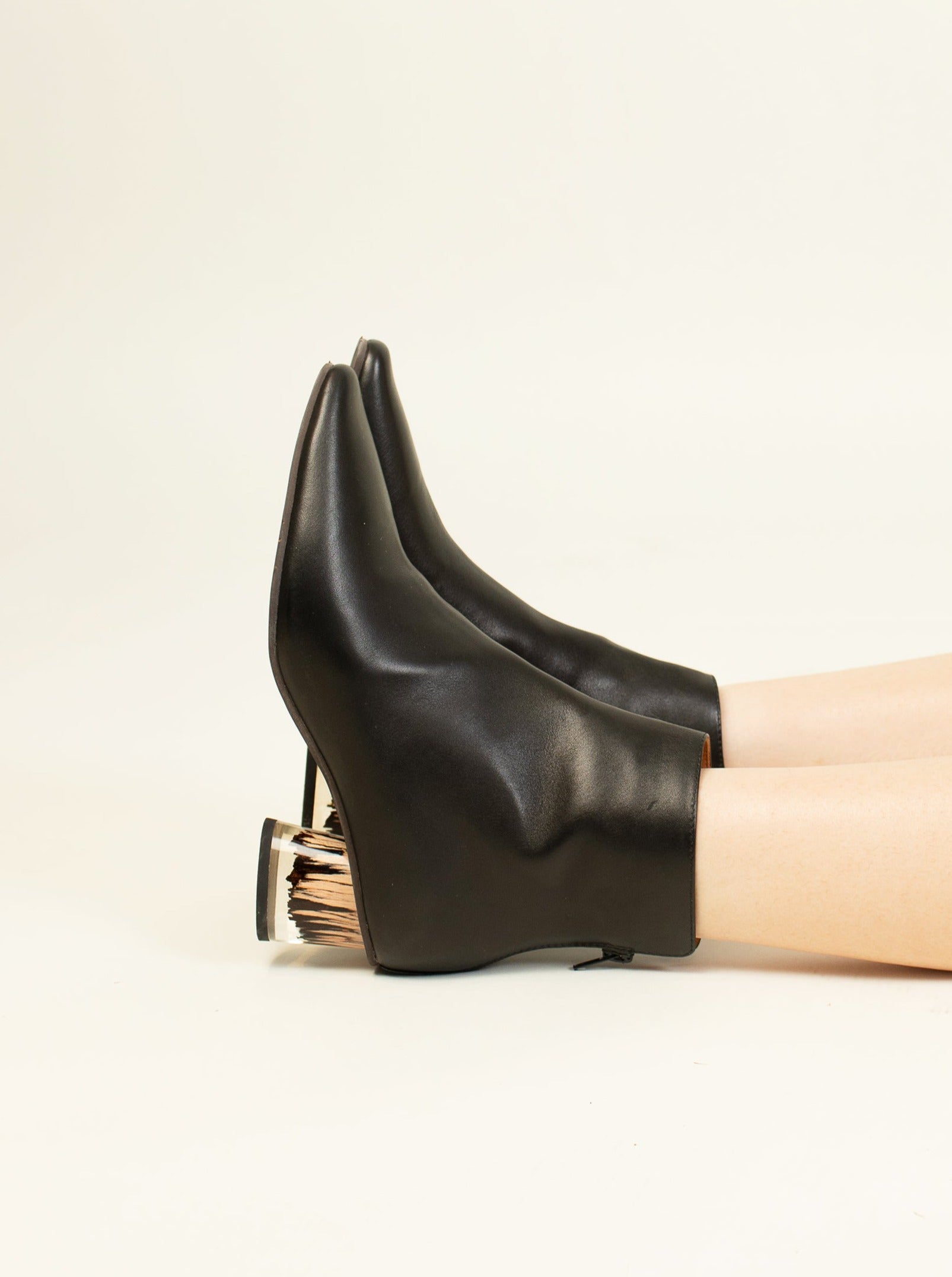 Ankle Boots with Ground-Heel