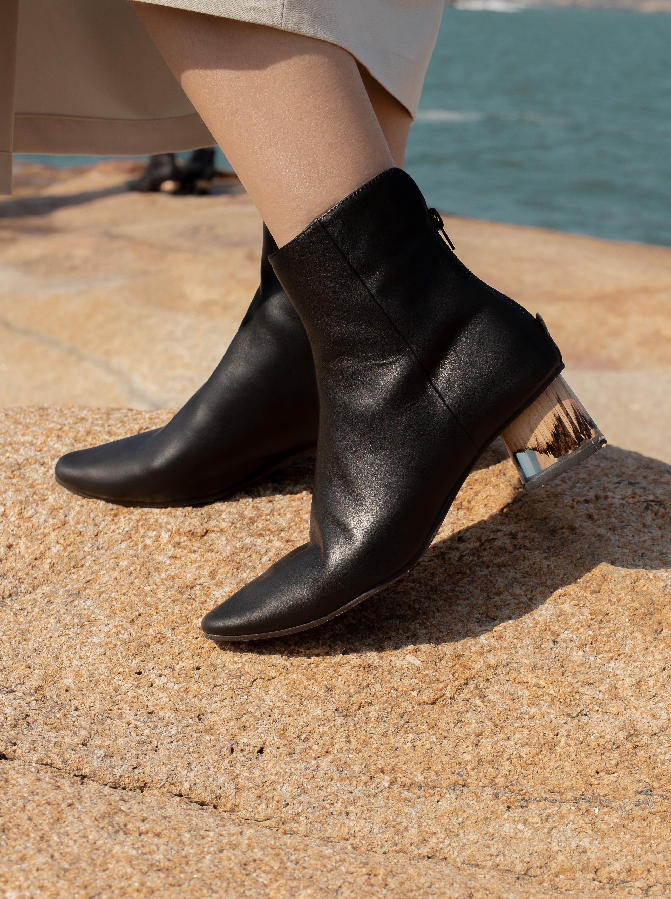 Ankle Boots with Ground-Heel