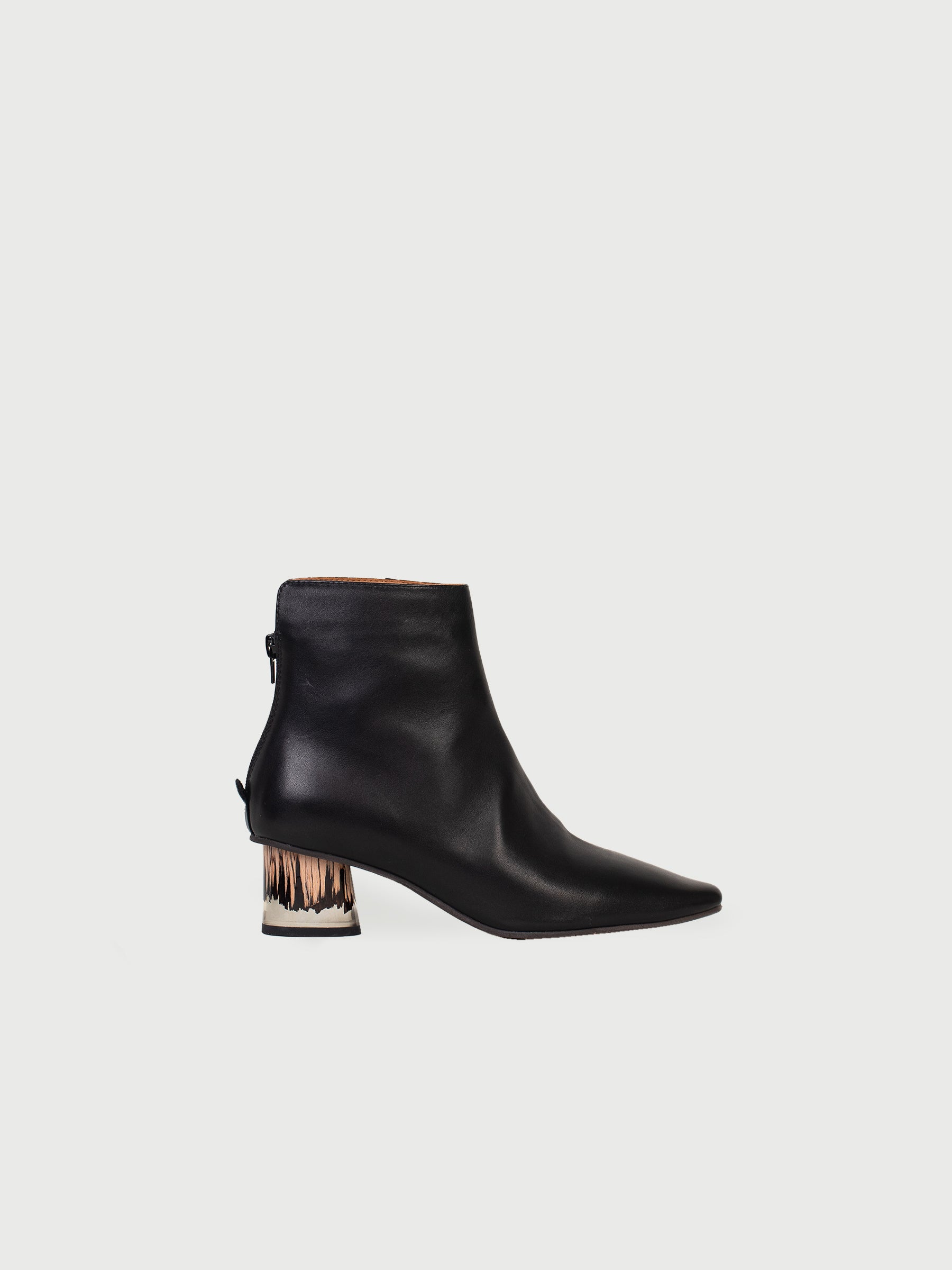 Ankle Boots with Ground-Heel
