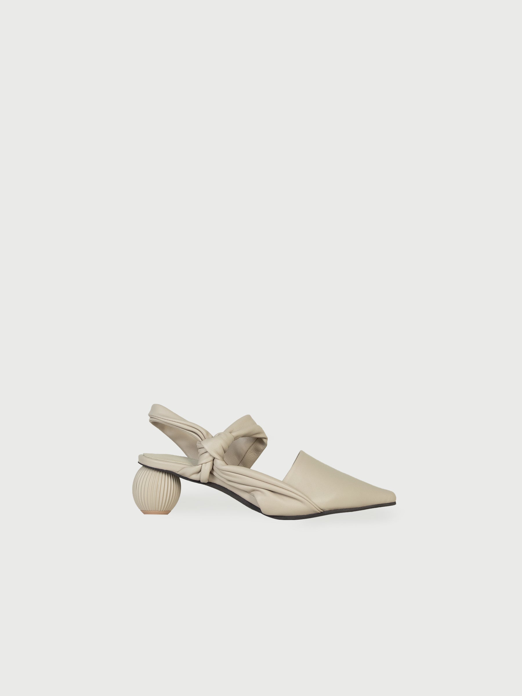 Lantern-Heel Knot Pumps