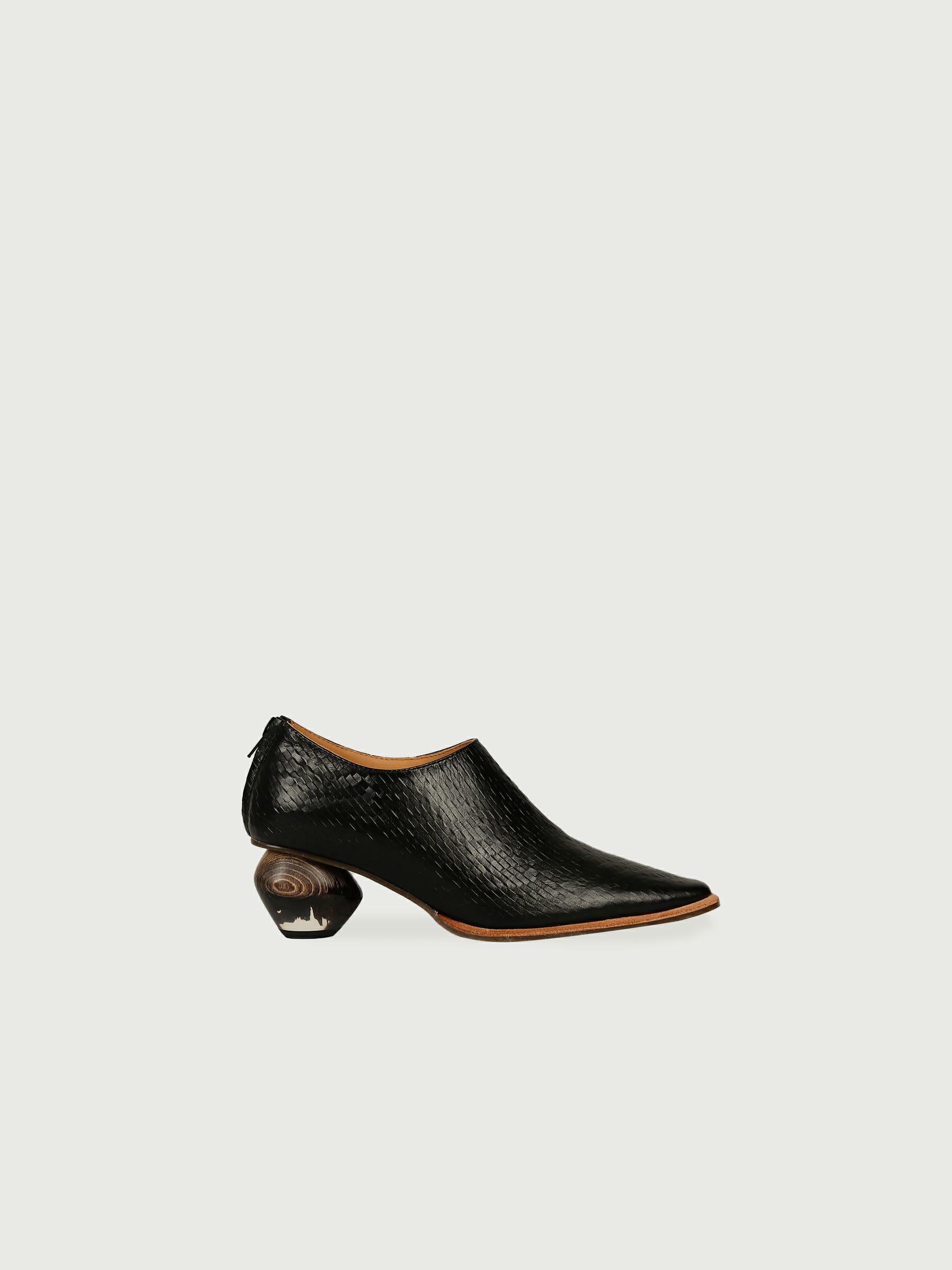 Pointed Ground Heels