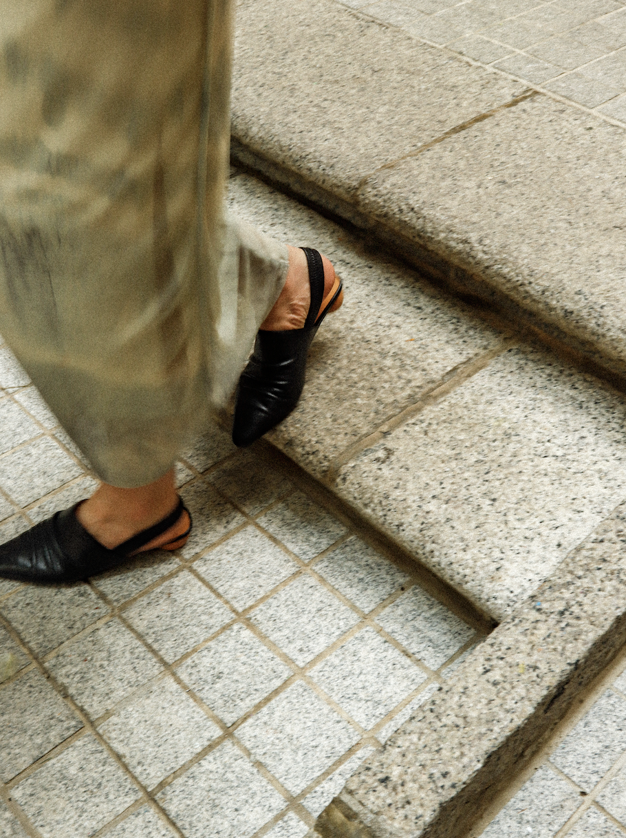 Pointed Wooden Heel Slingback