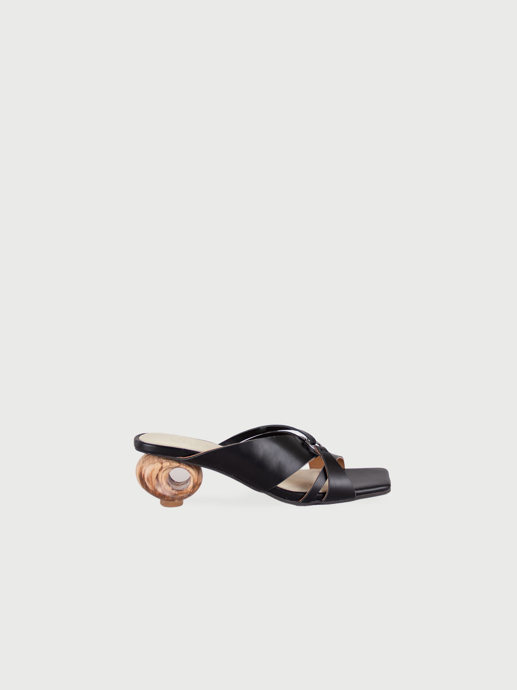 Vanya 𖠁 Crossover Strap Ground Hollow Heel Sandals