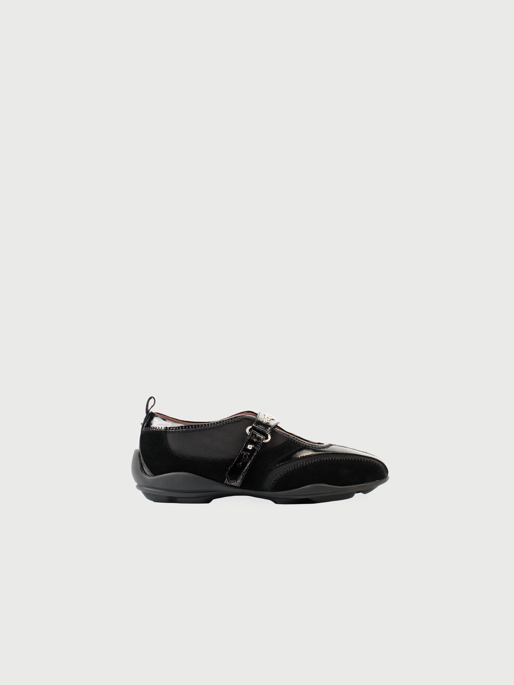 Odette・Studded Round-Toe Sneakerina