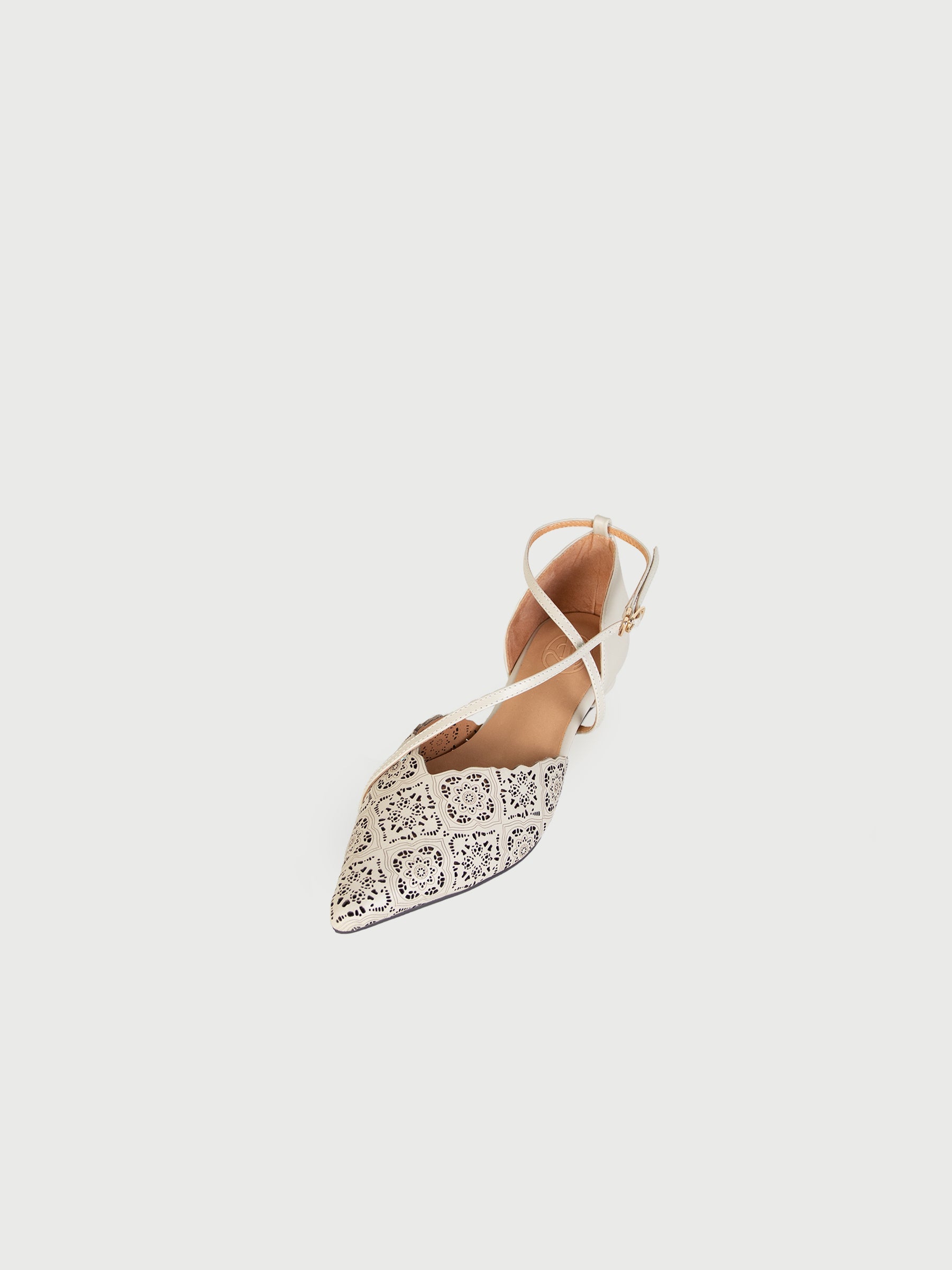 Pointed Laser-Cut Low Pumps