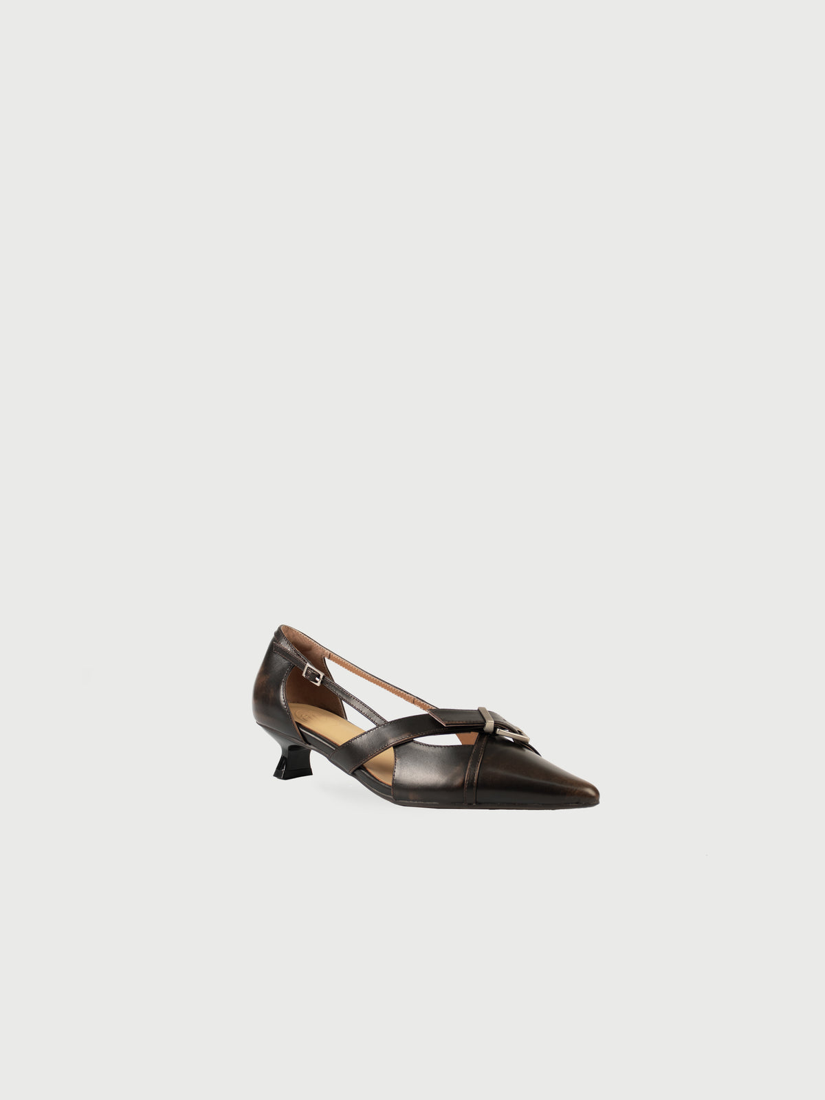Vesper・Pointed-Toe Cross-Strap Buckle Pumps
