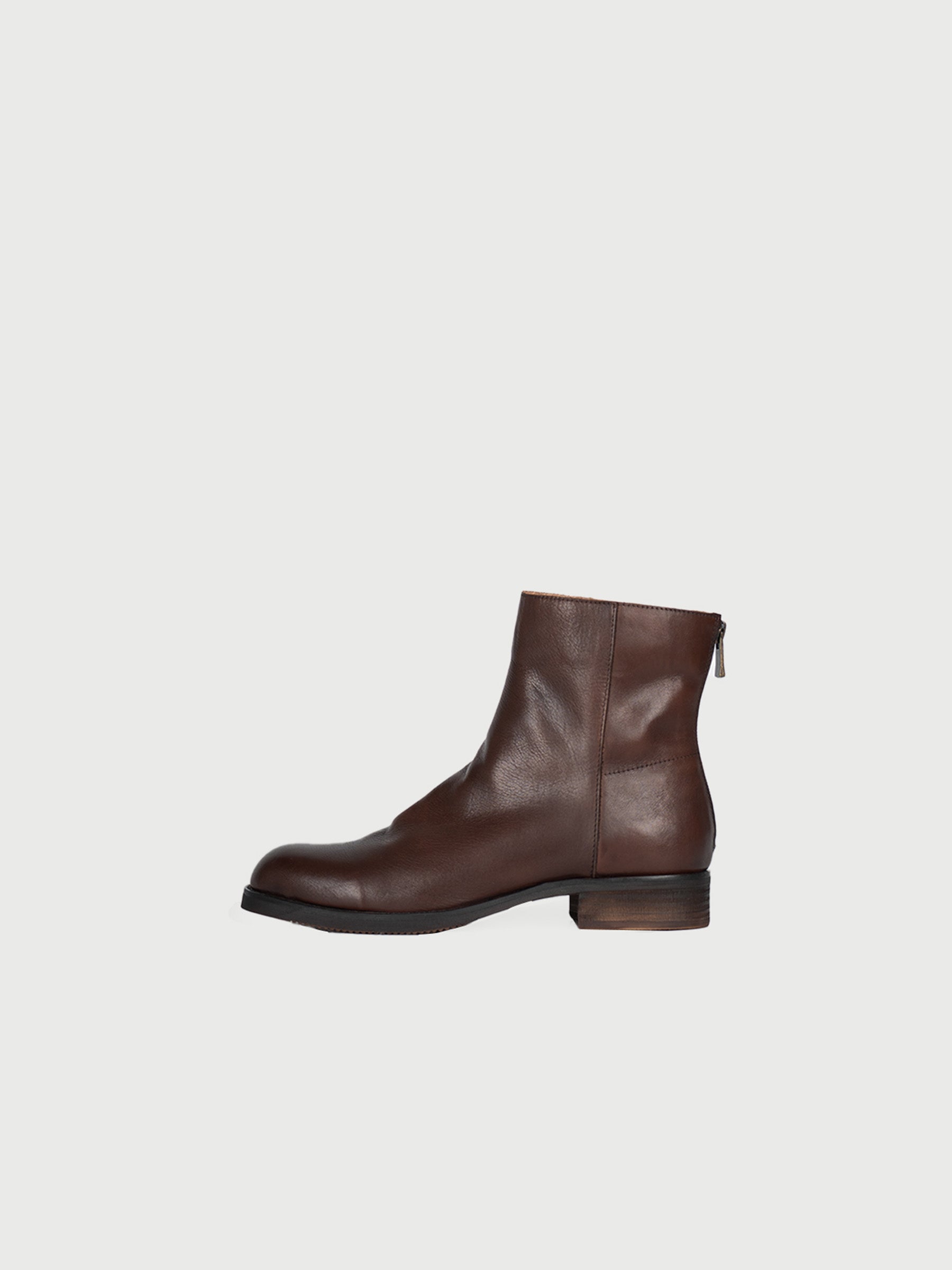 Round Toe Leather Boots