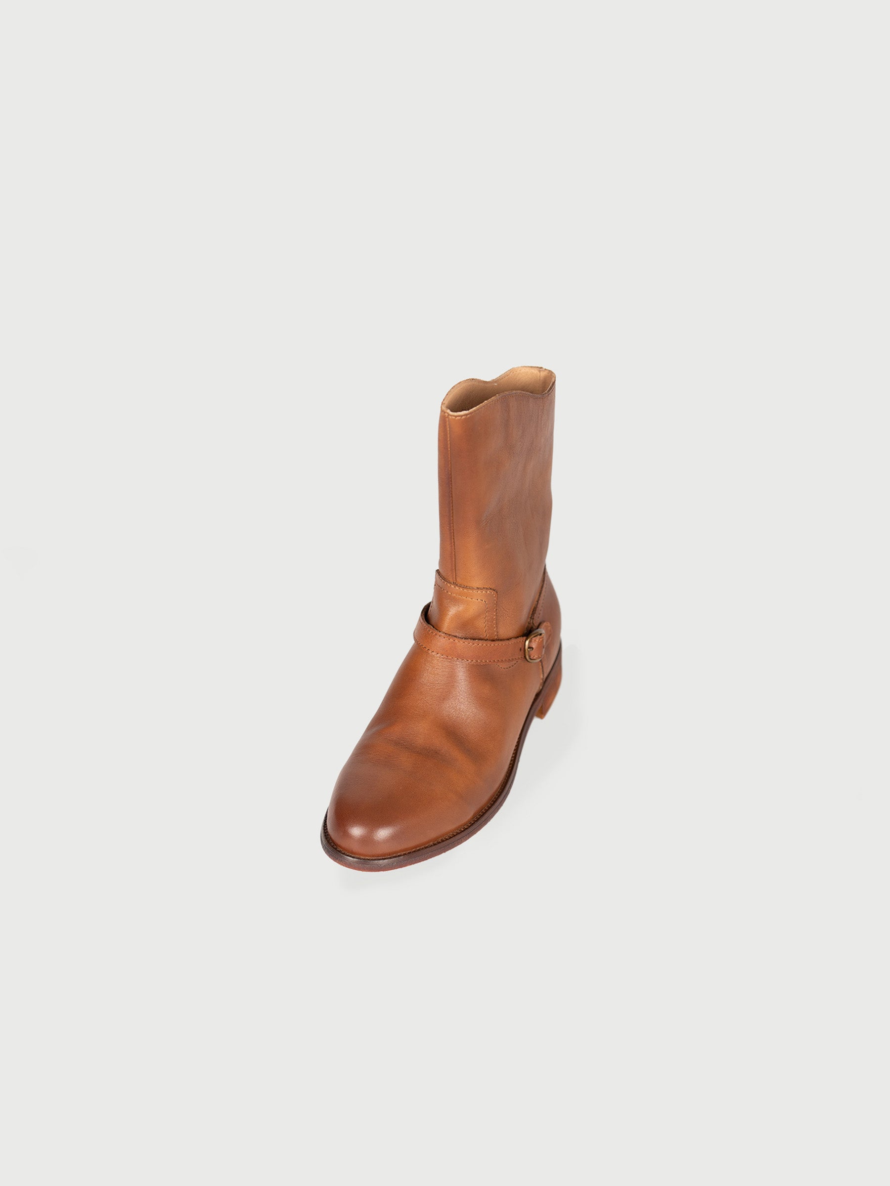 Round Toe Slant Cut Leather Boots