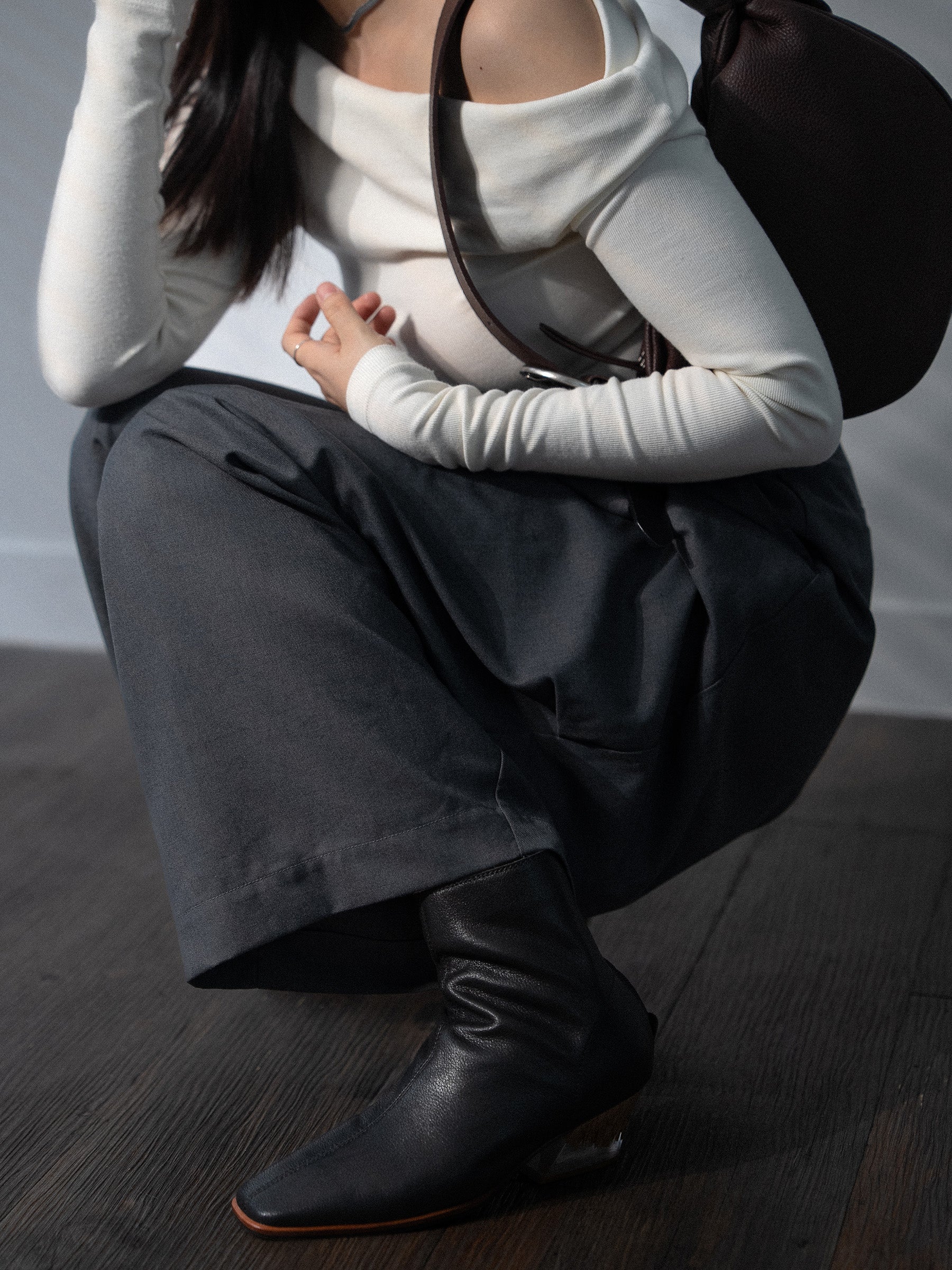 Ewdina || Square Toe Ankle Boots With Ground Heel