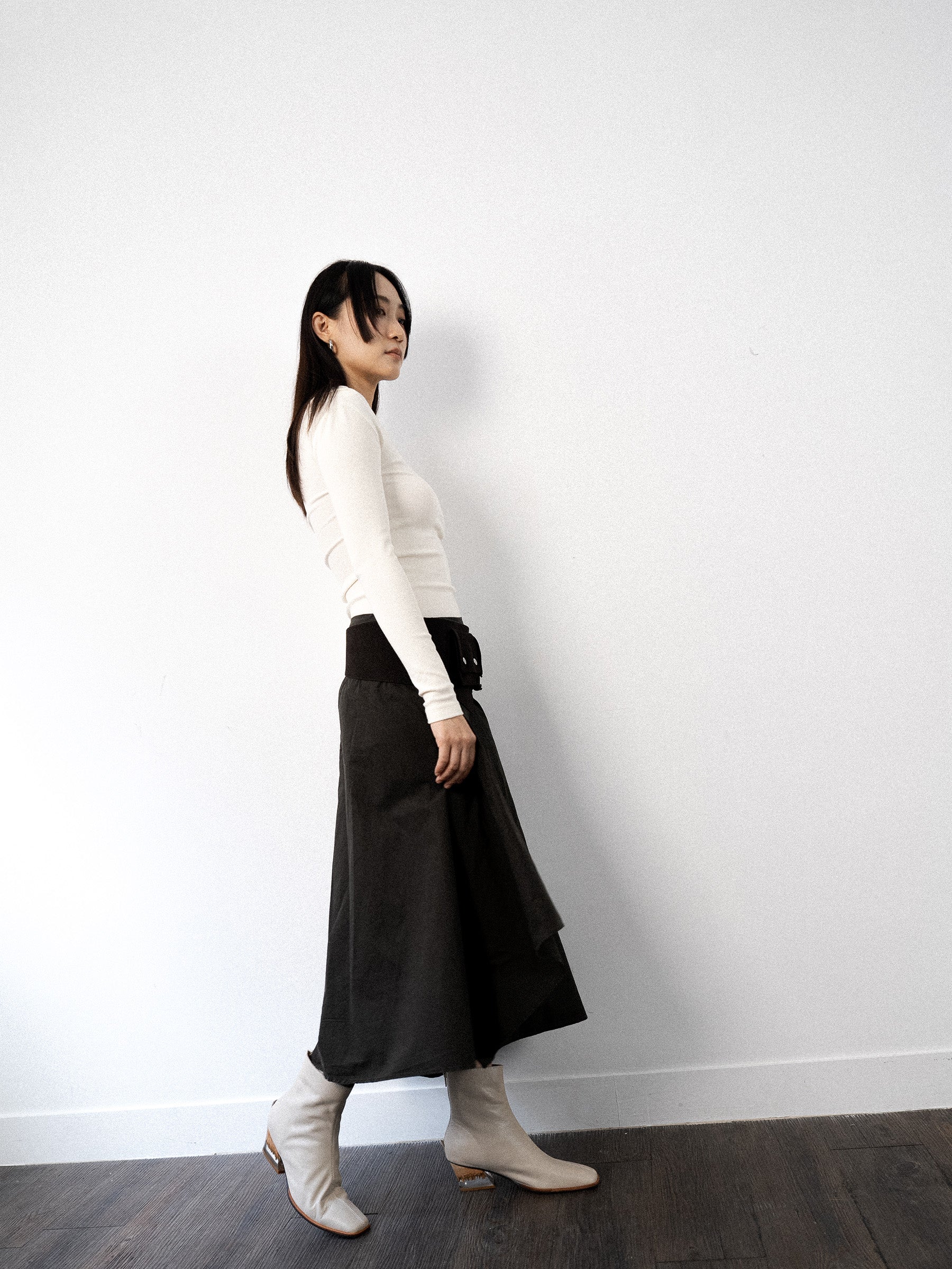 Ewdina || Square Toe Ankle Boots With Ground Heel