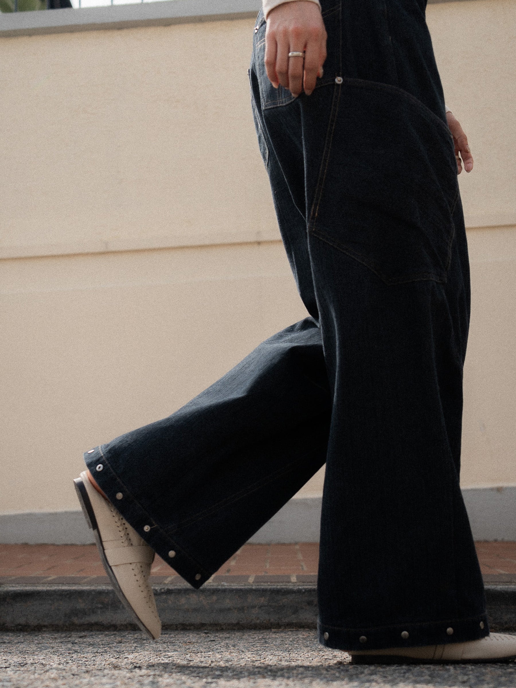 Kael・Rounded Toe Stitching Buckle Loafers