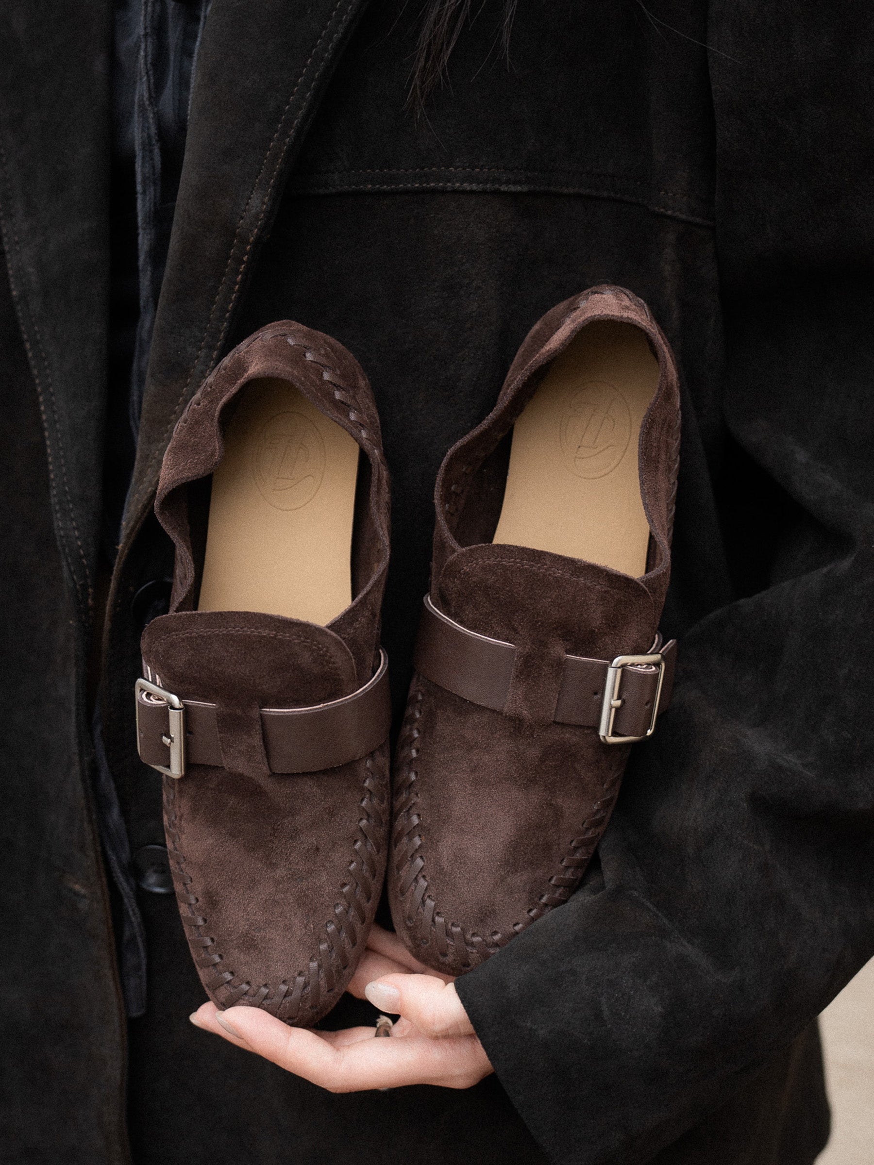 Kael・Rounded Toe Stitching Buckle Loafers