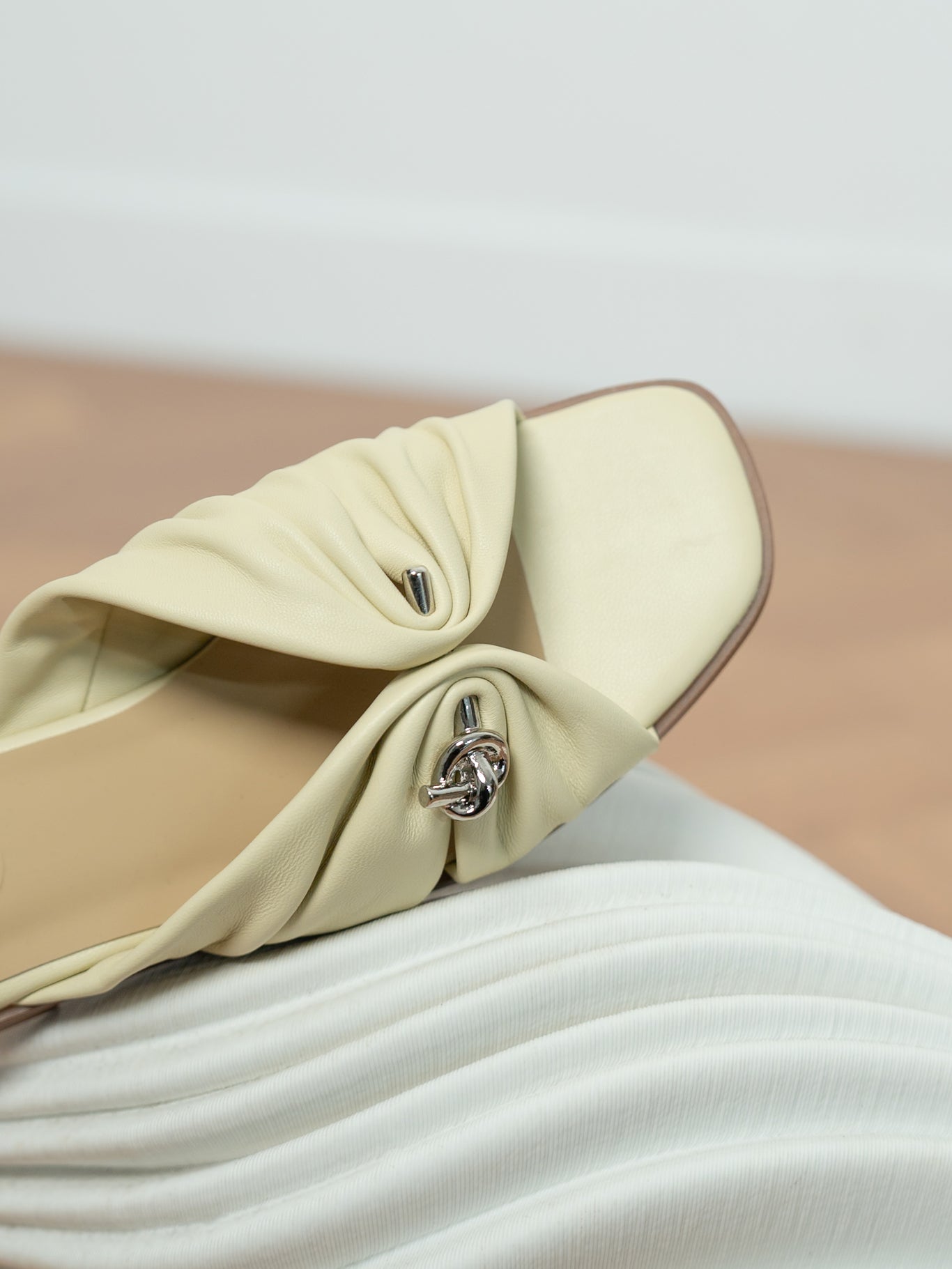 Petra・Draped Metal Knot Sandals
