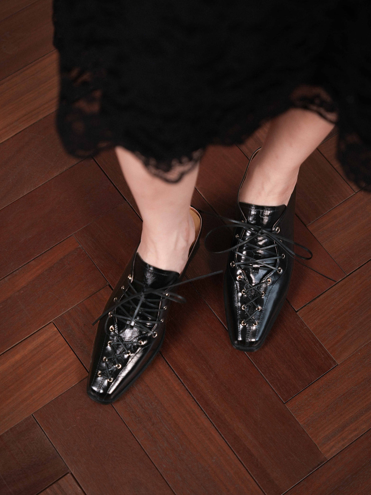 Freya・Square-Toe Lace-Up Mules
