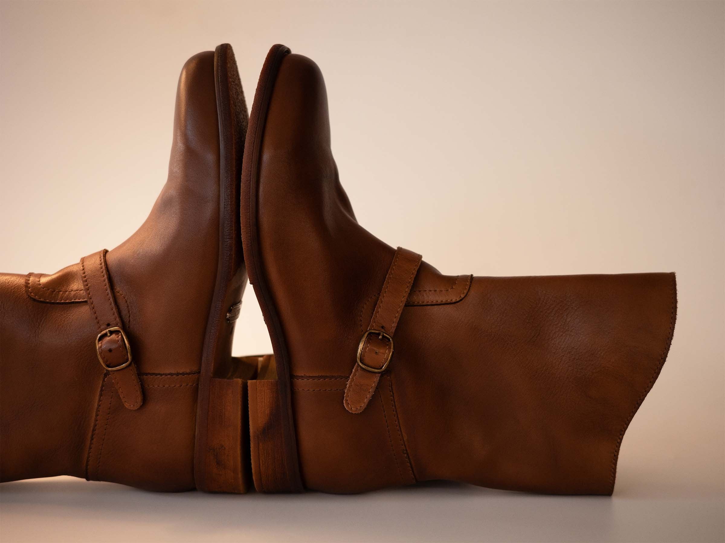 Round Toe Slant Cut Leather Boots