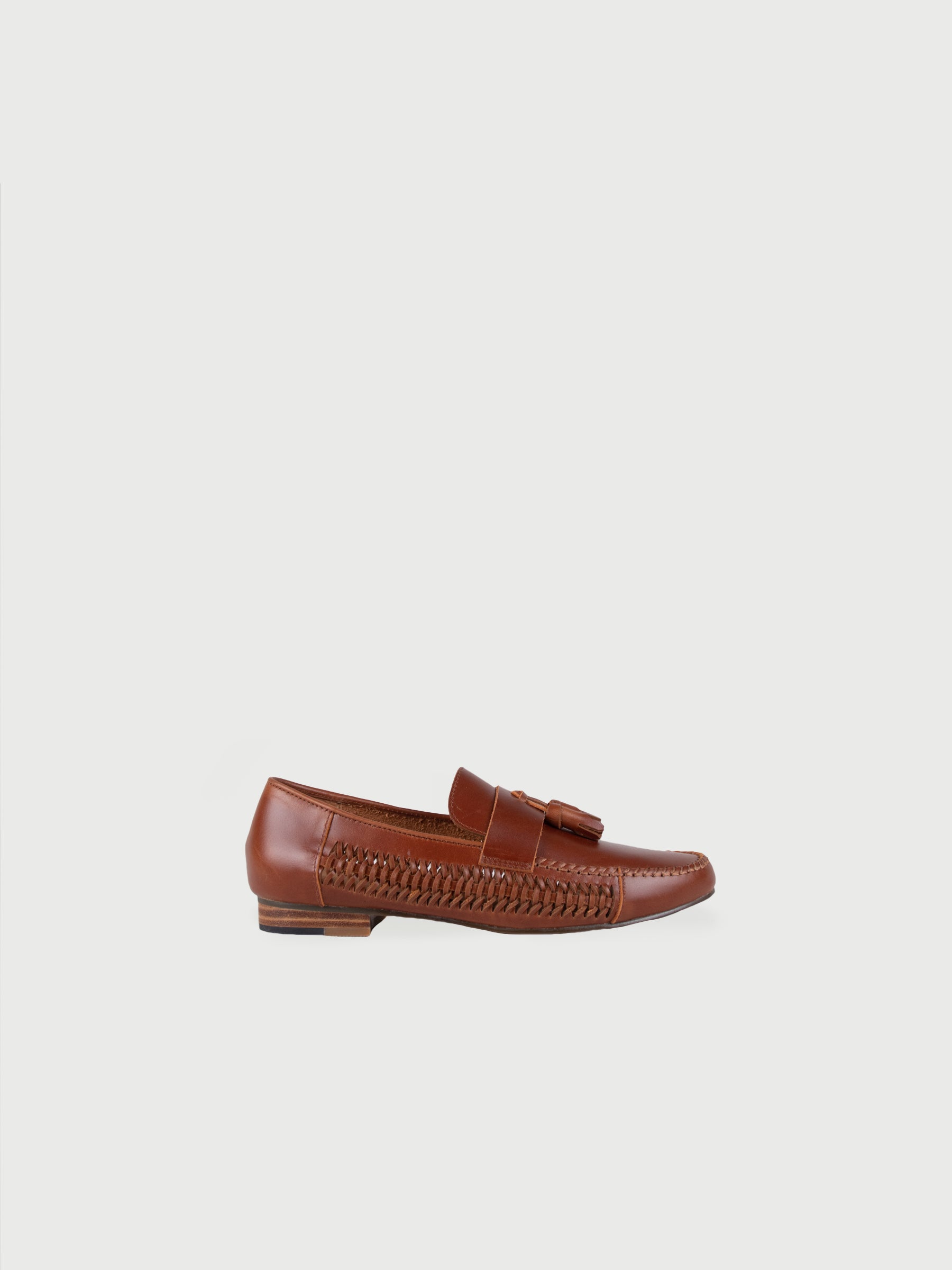 Round-Toe Lace-up Loafers